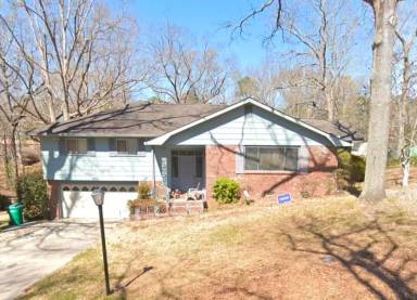 Main picture of 203 Lumpkin Dr