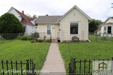 Main picture of 405 W 12th St