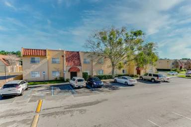Main picture of 6561 Mission Ct