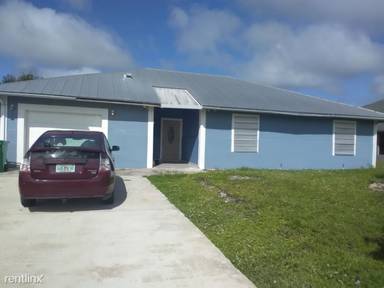 Main picture of 4470 SW Hagaplan St