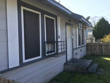 Main picture of 214 E Huff Ave