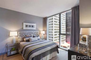 Main picture of 80 E Lake St