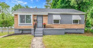 Main picture of 19934 Grandview St