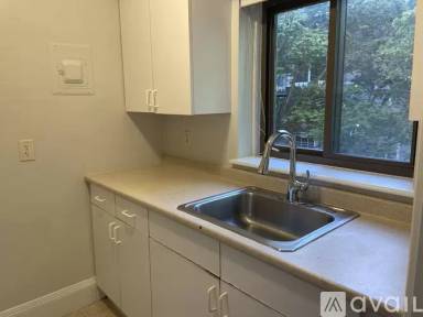 Main picture of 10 Forest St