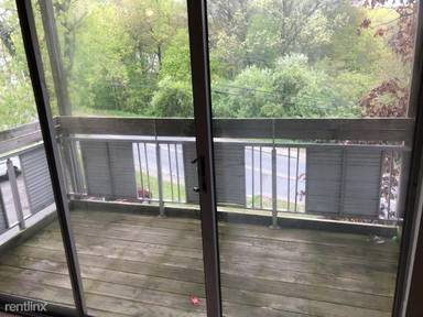Main picture of 279 Oakville Ave