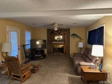 Main picture of 817 Dumont Dr