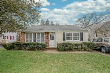 Main picture of 220 Georgetown Rd