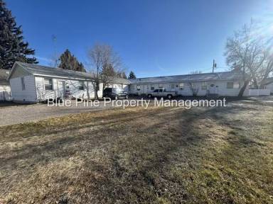 Main picture of 570 N Maple St
