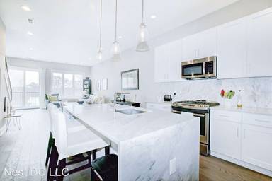 Main picture of 225 20th St NE
