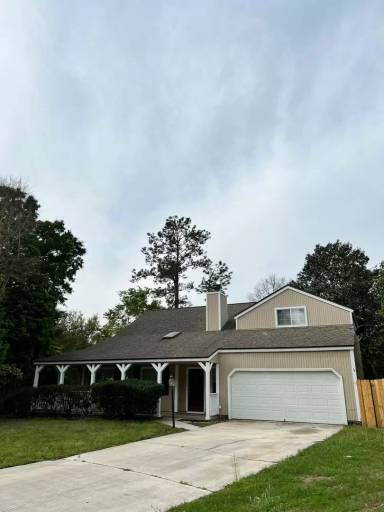 Main picture of 8206 Loch Lomond Ln