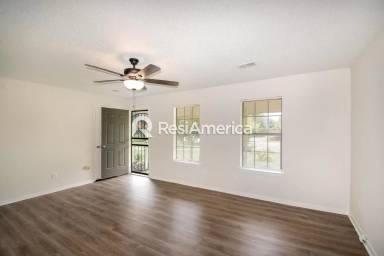 Main picture of 6420 Knight Cv