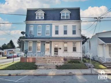 Main picture of 925 N Duke St