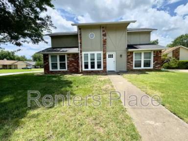 Main picture of 1400 N Ironwood Pl