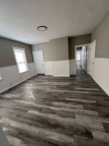 Main picture of 325 N Broad St