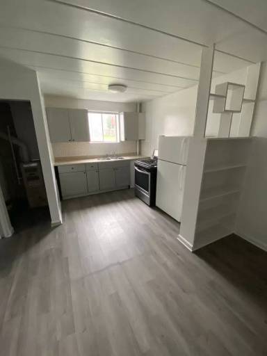 Main picture of 45 E Emerling Ave