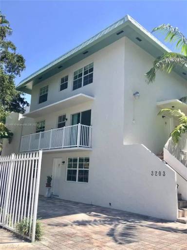 Main picture of 3203 Mary St