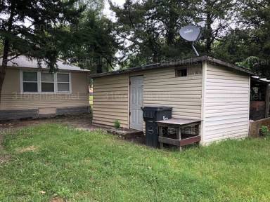 Main picture of 304 SE 5th St