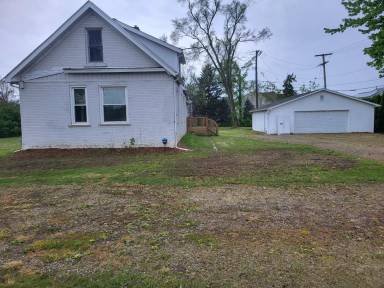 Main picture of 7816 Wayne Rd