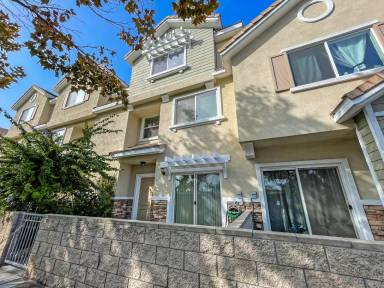 Main picture of 4830 Sapphire Way