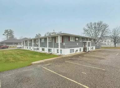 Main picture of 8963 Syndicate Ave