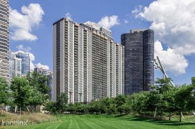 Main picture of 400 E. Randolph Condominium