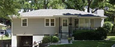 Main picture of 3309 S 91st St