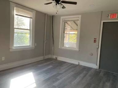 Main picture of 5100 Spruce St
