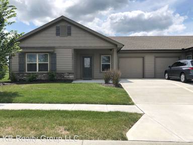 Main picture of 8201 Maple Ct