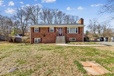 Main picture of 8409 Aubrey Dr