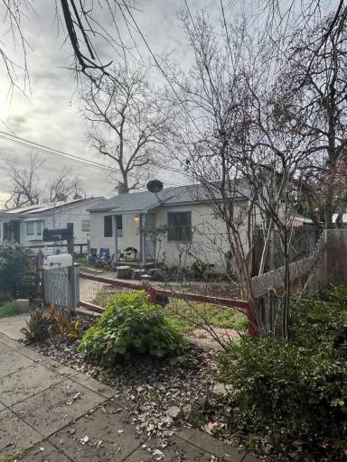 Main picture of 1814 Laurel St