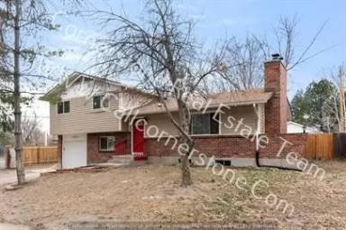Main picture of 1002 Querida Dr
