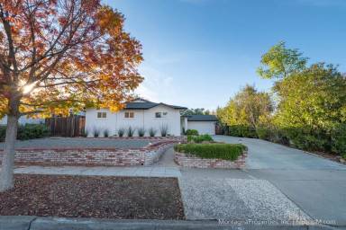 Main picture of 211 Mattson Ave
