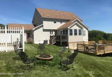 Main picture of 202 Stacia Way