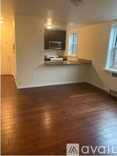 Main picture of 5385 Netherland Ave