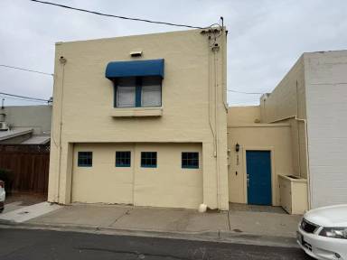 Main picture of 220 W Acme St