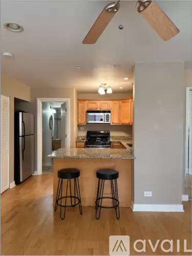 Main picture of 455 W Saint James Pl