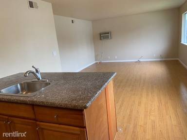 Main picture of 906 Gilchrist Dr