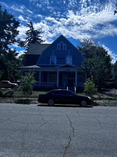 Main picture of 1705 W 10th Ave