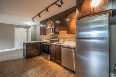 Main picture of 1400 Neil Ave