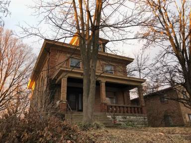 Main picture of 4511 Glenway Avenue