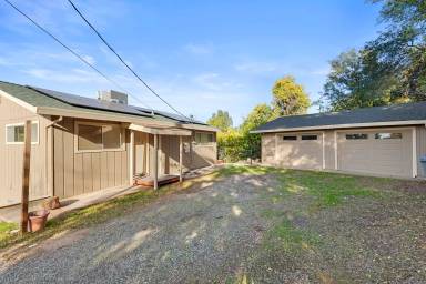 Main picture of 4125 Moore Ln