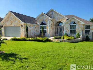 Main picture of 905 Yellow Bark Ct