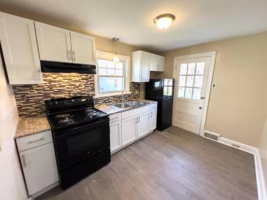 Main picture of 2027 W Philadelphia St