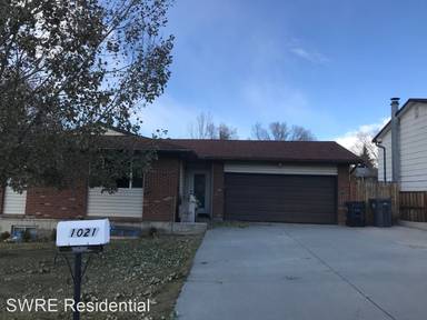 Main picture of 1021 Maple Way