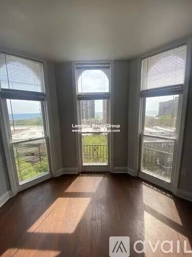 Main picture of 5900 Kenmore Apartments