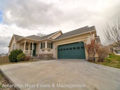 Main picture of 4421 N Chestnut Oak Dr