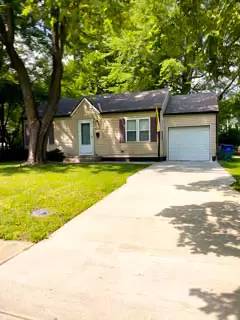 Main picture of 8200 Hadley St