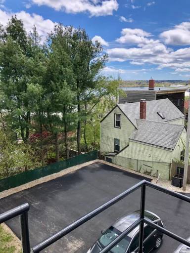 Main picture of 8 Salem St