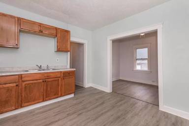 Main picture of 2307 Garden Ave