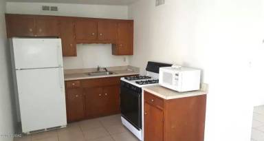 Main picture of 3617 E Bermuda St